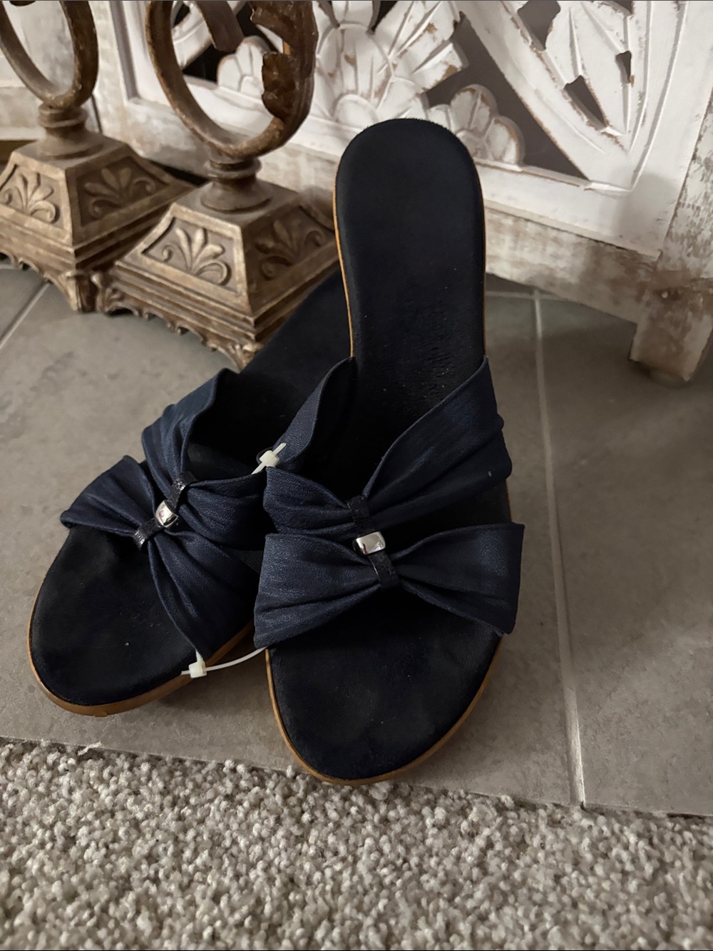 Women’s Navy Knot Slide Wedge Sandals - Picture 2 of 9